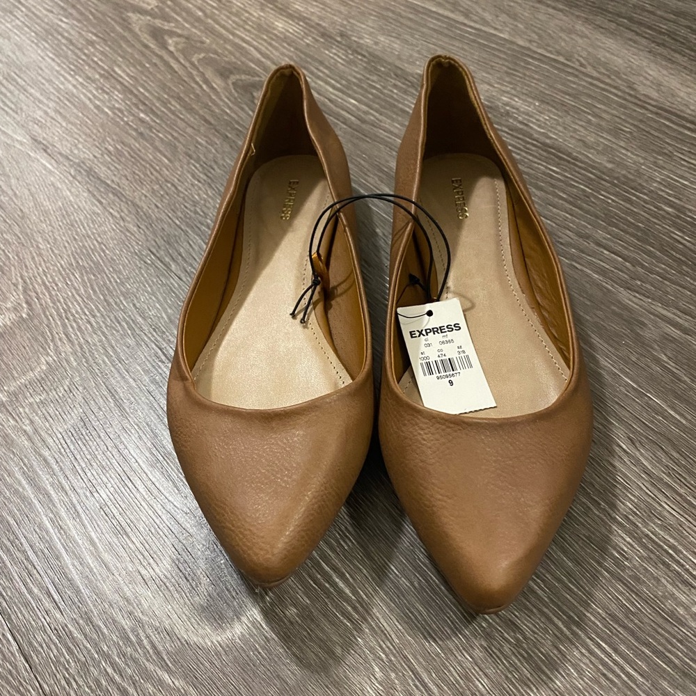 NWT Express flats